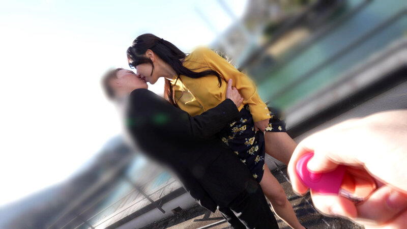 奥様プレバトリモバイ 刺激が欲しい人妻が赤面イキ連発 まんねりに悩む五芭さんをベロチューと猥褻リモバイで連れ回し悶絶失禁させたところ… 五芭 画像9