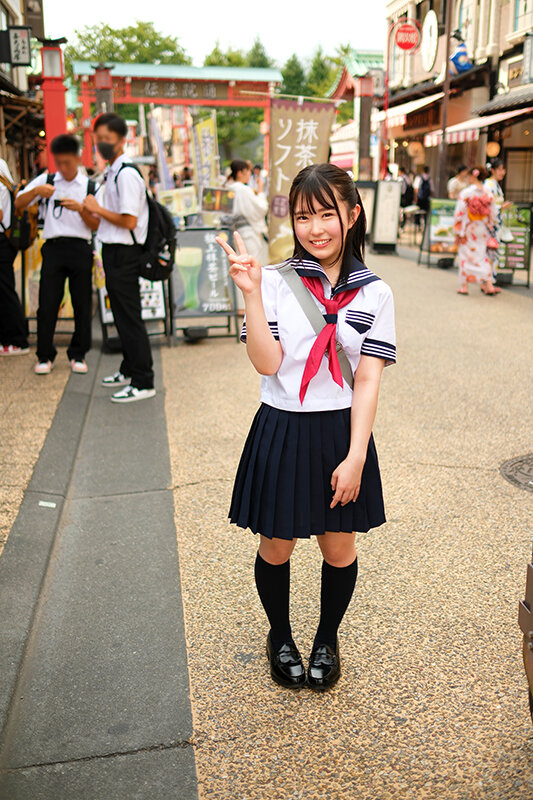 ド田舎から東京にやってきた修学旅行生と24時間貸し切りエロ授業 みさきちゃん編 1