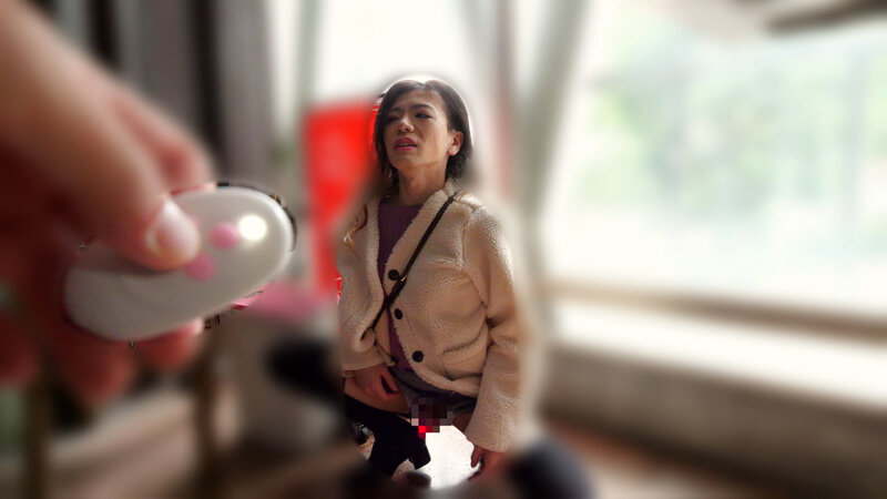 恥辱、陵●、とびっこ装着・繁華街デート！～オトコノ娘編～4 鈴白めいか サンプル