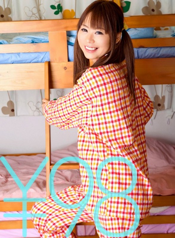 【お得】練習させてよ！という兄とHしちゃう妹しずくちゃん。戸惑う彼女のマ○コに半分だけ挿入。半分しか挿れてなくても充分感じちゃう。バックで突くと糸引くチ○ポ、対面座位で出ちゃいそうと兄。正常位で合体して、小刻みに動かすピストンで妹の体に発射 長谷川しずく