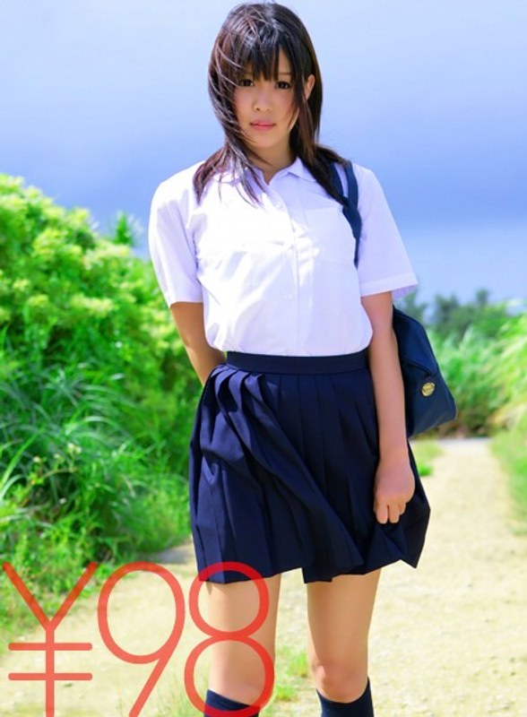 【お得】南の島で全てを晒すつかさちゃんのセックス。浜辺で全裸でのフェラ。立ちバックで挿入され、奥まで当たって気持ちイイ。片足上げバックで突かれ、立ったまま正面から合体。正面からいっぱい突かれ、再び立ちバックで突かれる。最後は尻に大量ぶっかけ 葵つかさ