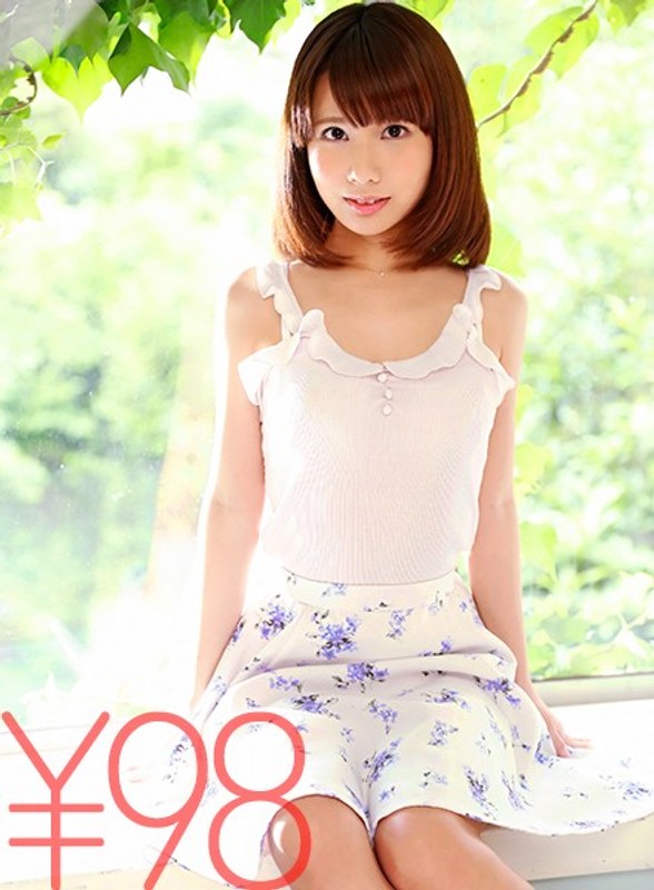 【お得】ミニ系ボディみいちゃんの口マ○コをデカチンで責める。2本のデカチンが喉奥まで突くイラマチオ。苦しいといいながら、みいちゃんの乳首はピン立ち。えずく彼女に唾液を垂らす。チ○ポで喉奥を突き、大量精子を強烈顔射。2本目も負けずに大量顔射 栗衣みい