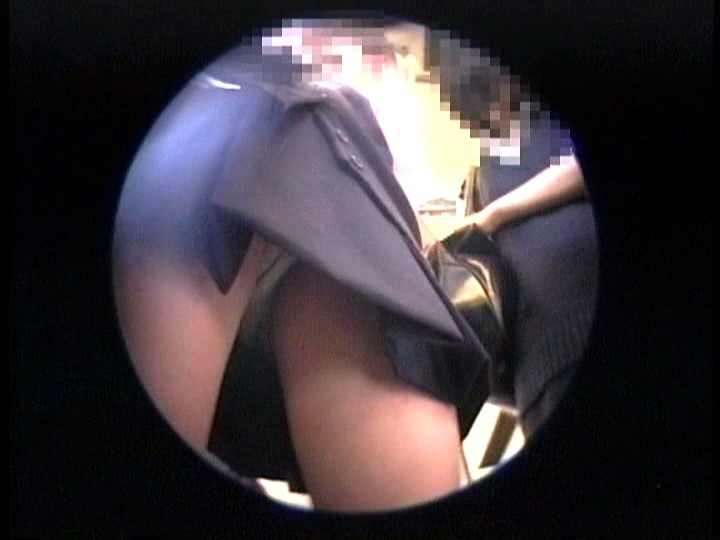 東京ミニスカギャル生パン食い込み盗撮 1 画像13