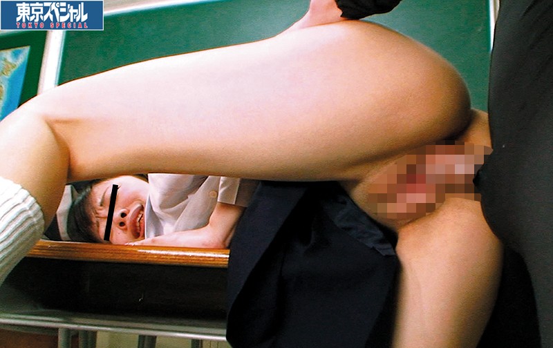 東京スペシャル 女子●に不法侵入男！助けて！女子校生は後ろから襲われて寝バックで突かれ這いつくばって逃げるも中出しされた！2