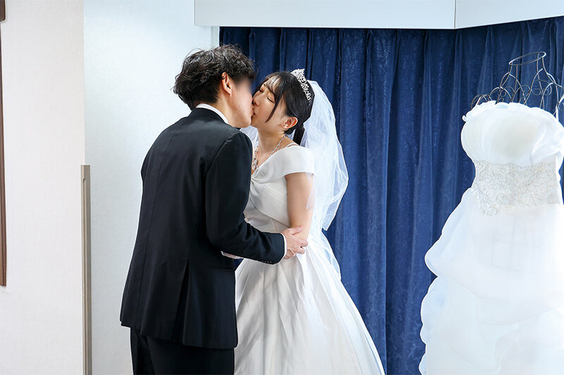 僕と愛を誓い合った真面目で仕事熱心な可愛い彼女が、ビデオ通話中に生ハメ中出しハメ撮りセックスさせられるまでの一部始終 宮西ひかる 画像3