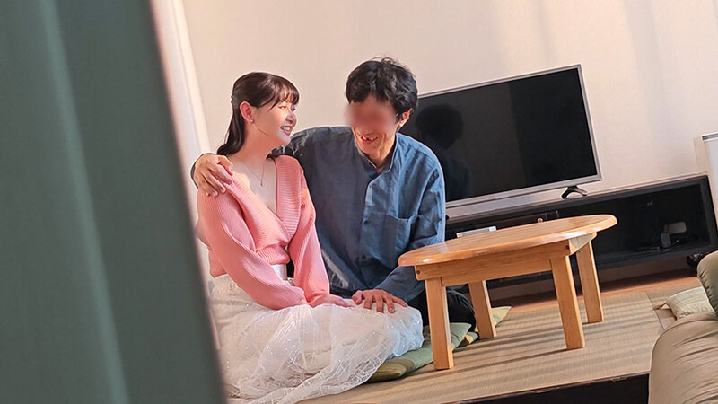 サッカー番組で大人気!同じテレビ局で働く幼馴染のキャスターが週刊誌にすっぱ抜かれた!僕が最初に好きだったのに(BSS)、実はサッカー選手やプロデューサーと誰とでも寝るただのヤリマンで、、、 静河 画像4