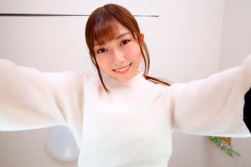 【VR】【8K】ベロが吸い付いて離れない、キス沼に堕ちる初体験！年上彼女のとろ甘ベロキスに優しく沼堕ちさせられる 逢沢みゆ 画像8