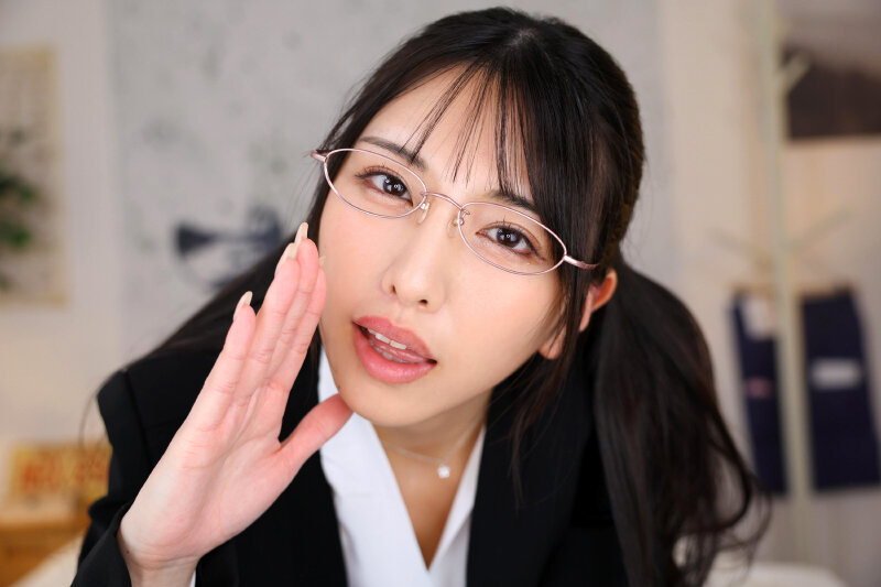 【VR】【8K】会社の為ならあらゆる業務をこなすパーフェクト秘書は、事務的に淡々抜き甘サド寸止め焦らしドS強●連続射精の顔を変幻自在に使い分けて性欲の強いポンコツ社長の射精を処理する。倉木しおり 画像3