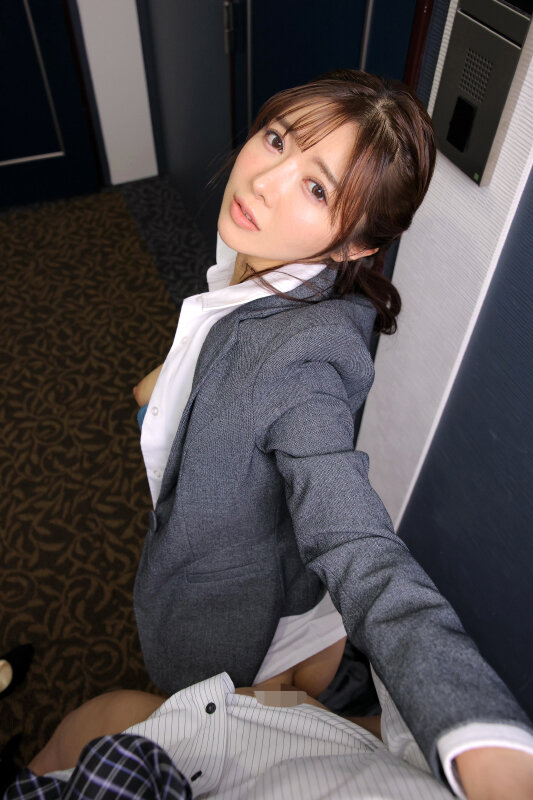 サンプル-【VR】【8K】同居している兄夫婦の義姉と、家庭内不倫していて隙を見つけてはエッチして時短中出ししてます。 善場まみ