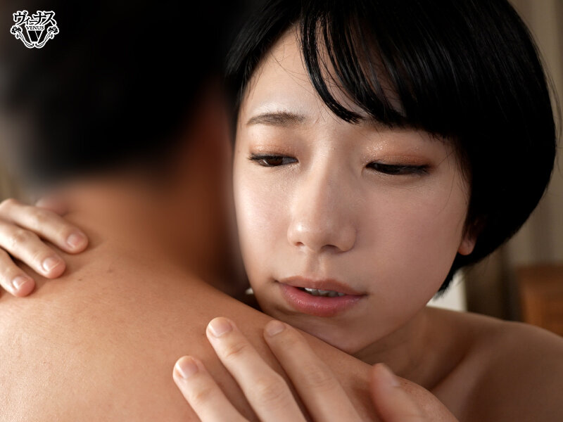 アパートの隣りに引っ越してきた魅惑のシングルマザーと中出し求愛性交 柊ゆうき