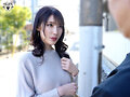 バイト先で働く美しい人妻を家に連れ込み中出しセックス 葉月保奈美 サンプル画像 3