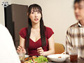 社内一キレイな先輩女子が早く結婚しろとうるさい両親を安心させるために恋人のフリを頼んだ後輩男子と実家に行ったら中出しセックスするハメに…何度もイカされて本当に好きになっちゃった 小野坂ゆいか エロ画像5