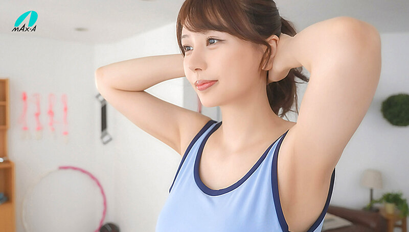 【FANZA限定】真面目女子を乳首チラ見せまでするエロトレーナーに仕上げてやった 桃尻うらら チェキセット サンプル画像 2