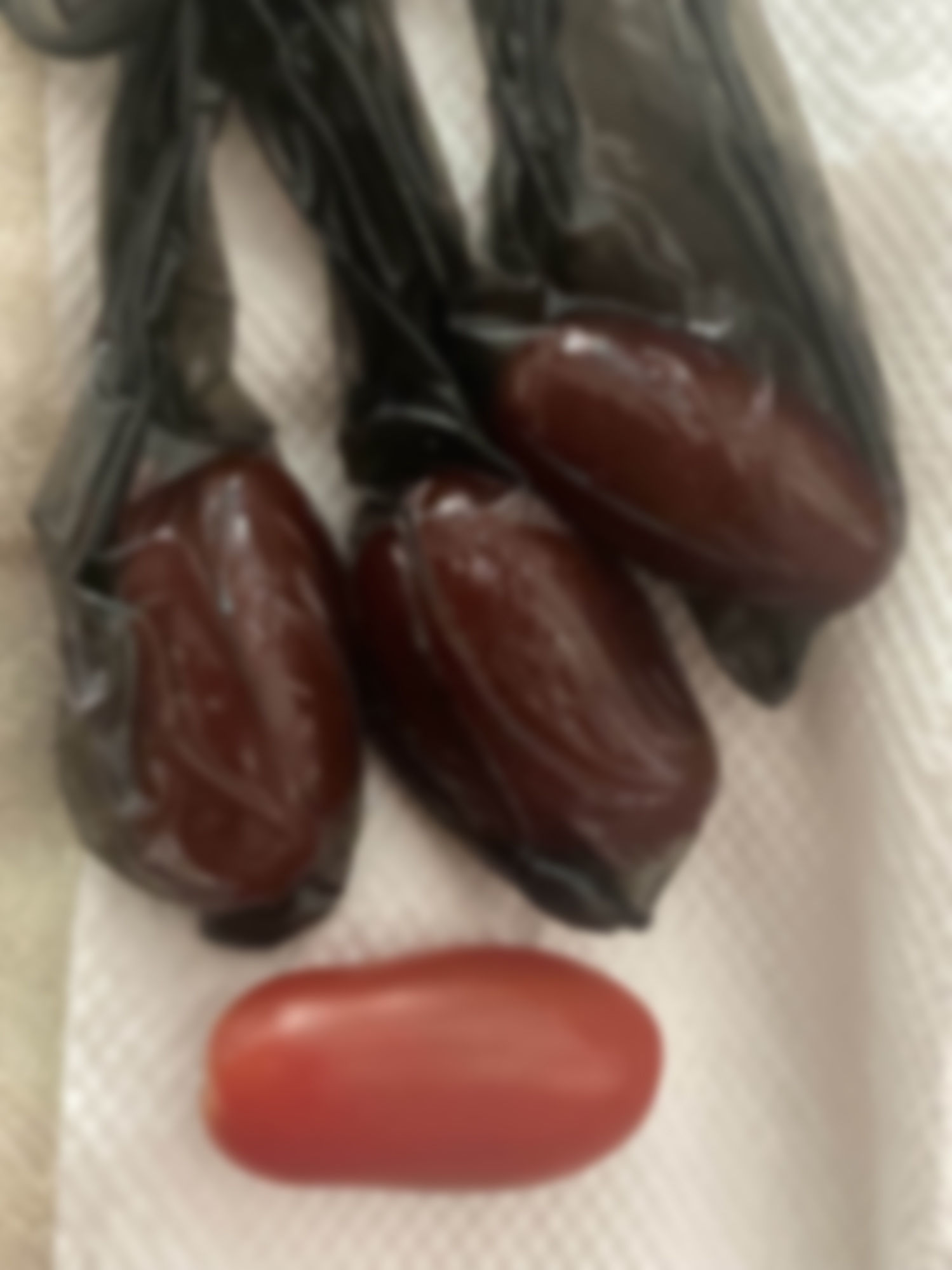 サンプル画像2:【宮内りるる】トマト産まれちゃう！膣内でトマト暴れてる！プチトマト複数挿入お野菜オナニー！美術モデルGカップ巨乳お姉さんアへオホ汚声！おしっこ【実演音声、ASMR】(ぼっちえっちLAB) [d_426561]