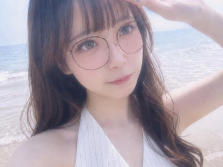 。*ここ*。