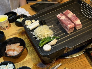 みく♪+`