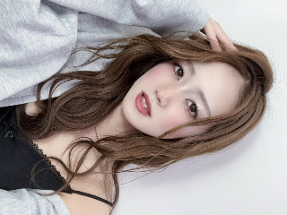 a girl from dmm-acha https://pics.dmm.co.jp/livechat/01079763/profile_l.jpg