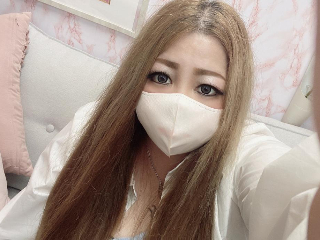 a girl from dmm-macha https://pics.dmm.co.jp/livechat/01099498/profile_l.jpg