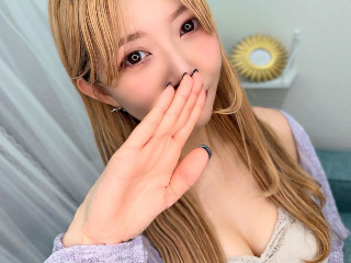 a girl from dmm-macha https://pics.dmm.co.jp/livechat/01099521/profile_l.jpg