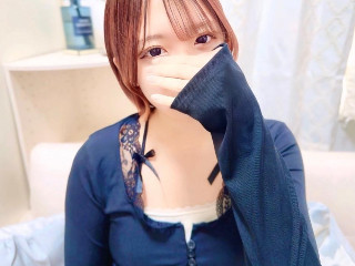 a girl from dmm-ocha https://pics.dmm.co.jp/livechat/01119813/profile_l.jpg