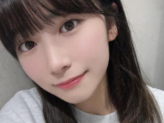 a girl from dmm-acha https://pics.dmm.co.jp/livechat/01122493/profile_l.jpg