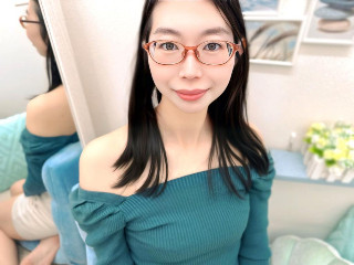 a girl from dmm-macha https://pics.dmm.co.jp/livechat/01129917/profile_l.jpg