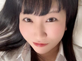 瑠璃奈