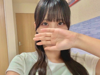 a girl from dmm-ocha https://pics.dmm.co.jp/livechat/01132818/profile_l.jpg