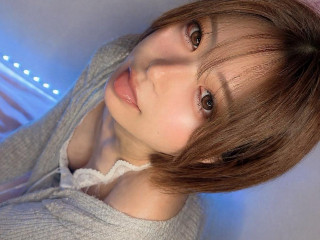 a girl from dmm-acha https://pics.dmm.co.jp/livechat/01133320/profile_l.jpg