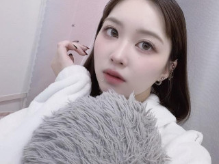 a girl from dmm-ocha https://pics.dmm.co.jp/livechat/01133457/profile_l.jpg