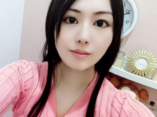 a girl from dmm-macha https://pics.dmm.co.jp/livechat/01134596/profile_l.jpg