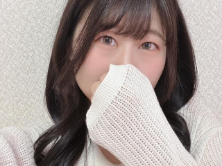 a girl from dmm-macha https://pics.dmm.co.jp/livechat/01136051/profile_l.jpg