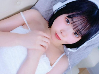 a girl from dmm-ocha https://pics.dmm.co.jp/livechat/01139515/profile_l.jpg