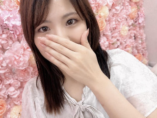 a girl from dmm-ocha https://pics.dmm.co.jp/livechat/01139624/profile_l.jpg