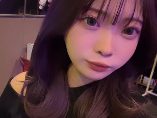 a girl from dmm-ocha https://pics.dmm.co.jp/livechat/01140250/profile_l.jpg