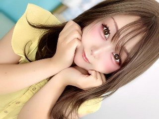 a girl from dmm-macha https://pics.dmm.co.jp/livechat/01140272/profile_l.jpg