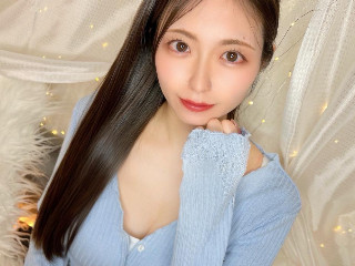 a girl from dmm-macha https://pics.dmm.co.jp/livechat/01145483/profile_l.jpg