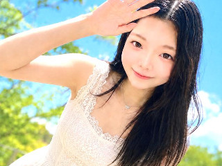 a girl from dmm-ocha https://pics.dmm.co.jp/livechat/01146010/profile_l.jpg