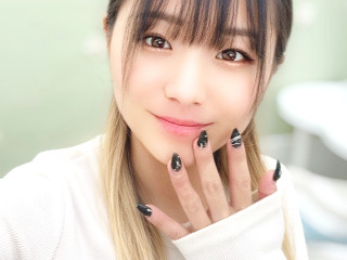a girl from dmm-ocha https://pics.dmm.co.jp/livechat/01146041/profile_l.jpg