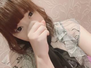 a girl from dmm-macha https://pics.dmm.co.jp/livechat/01156722/profile_l.jpg