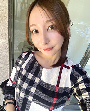 足立友梨