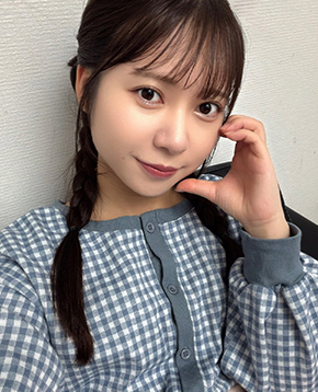 咲月ひな