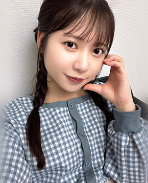 咲月ひな