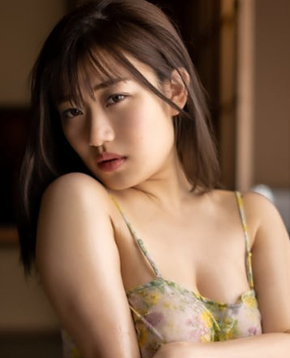 小梅えな