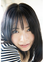 【3冊購入特典付き！12月13日20:00開催オンラインイベント版】宮越虹海1stヌード写真集『幼なじみ、脱ぎました。』