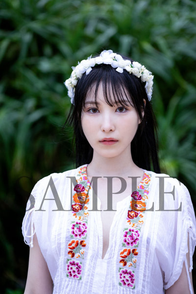 【FANZA限定】香水じゅん写真集『syndrome』 サイン入りチェキ付き 画像9