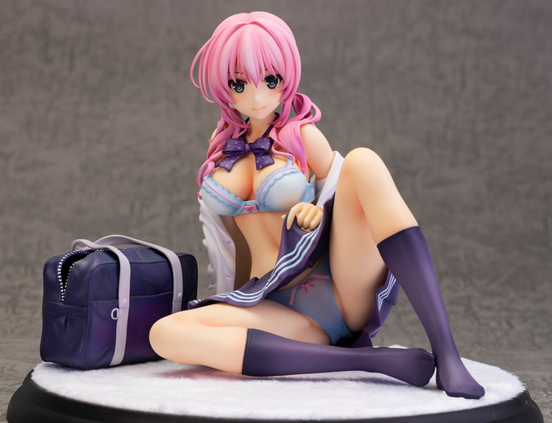 卯木紗璃 Illustration by 深崎暮人