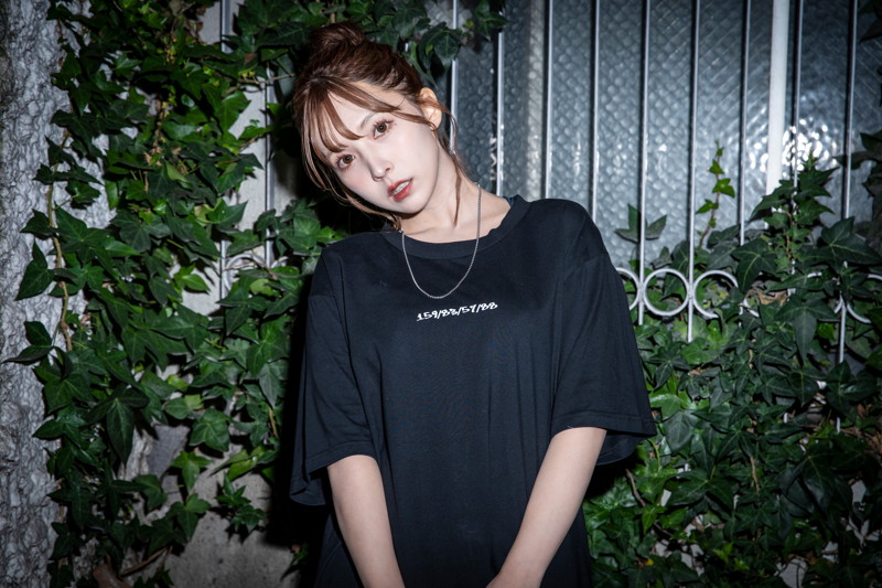 【三上悠亜】オリジナルTシャツ（黒）サイズL 画像1