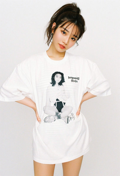 【河北彩花】Saika Kawakita Tee by MNKM Lサイズ 画像9
