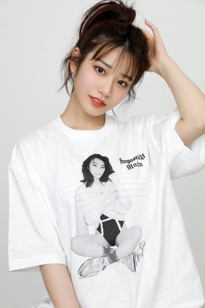 【河北彩花】Saika Kawakita Tee by MNKM Lサイズ